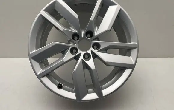 Audi Q5 SQ5 R18 alloy rim 80A601025B