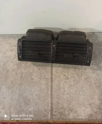 BMW 3 E46 Dash center air vent grill 8391179 8364007 335601