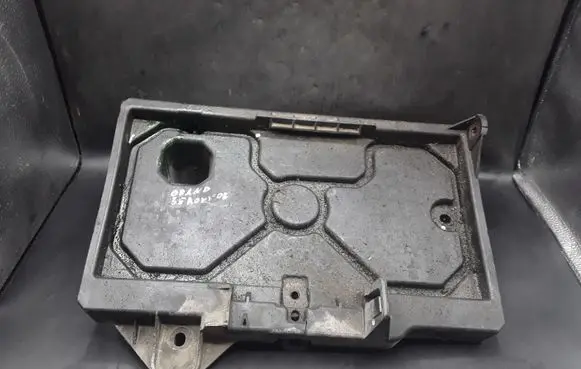 Jeep Grand Cherokee (WK) Battery tray NOCODE