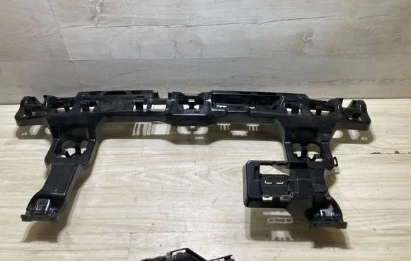 BMW 1 F70 Bumper support mounting bracket corner 5A35D88