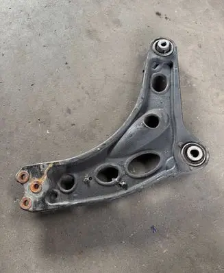Renault Trafic III (X82) Front control arm 8200688033