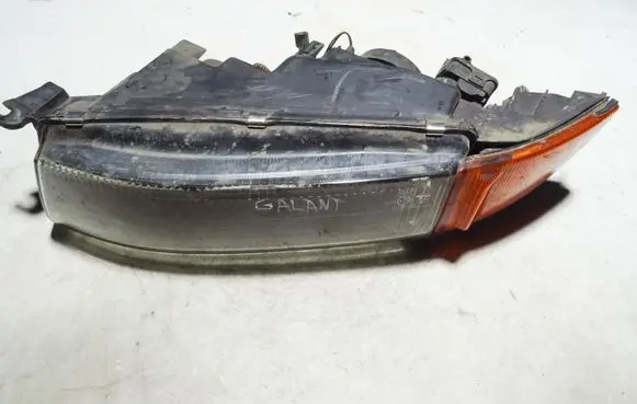Mitsubishi Galant Headlight/headlamp 7525R