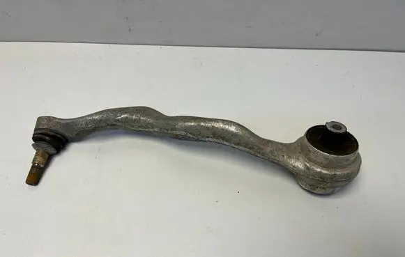 BMW 1 F20 F21 Front lower control arm/wishbone 6855741