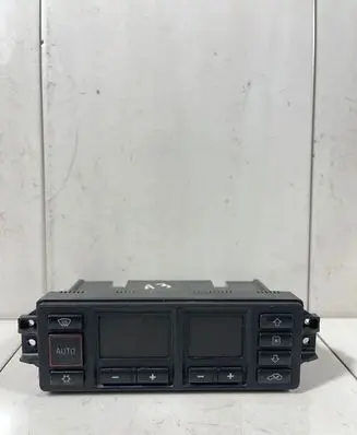 Audi A3 S3 8L Climate control unit 8L0820043B