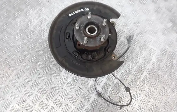 Subaru Outback Rear wheel hub