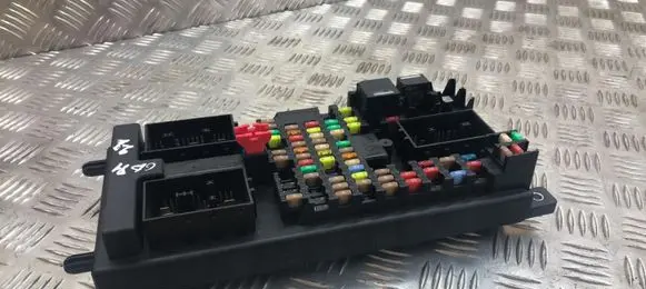 Jaguar XJ X351 Fuse box set AW9314F041AE 519329908