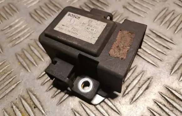 Mercedes-Benz E W210 Yaw turn rate sensor 0015404517