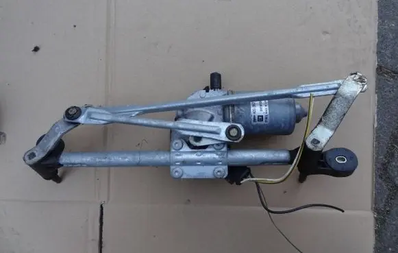 Opel Corsa D Front wiper linkage 13182340 367546129