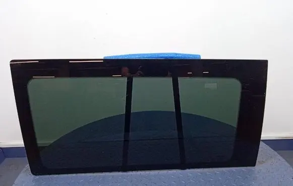Mercedes-Benz Vito Viano W639 Rear side window 