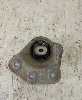 Audi A8 S8 D3 4E Rear differential mounting bracket 4E0599133C