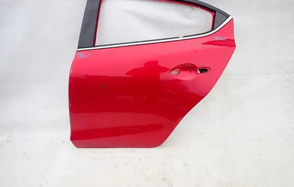 Mazda 3 III Rear door