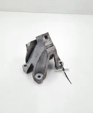Audi A4 S4 B8 8K Engine mounting bracket 8K0199307BJ