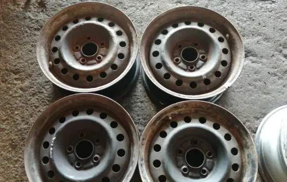 Nissan X-Trail T30 R16 steel rim 