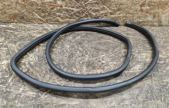 KIA Optima Rear door rubber seal (on body) 