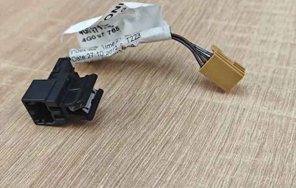 Wing mirror switch