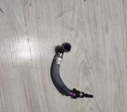 Jaguar F-Pace Fuel line pipe G4D39B337CC