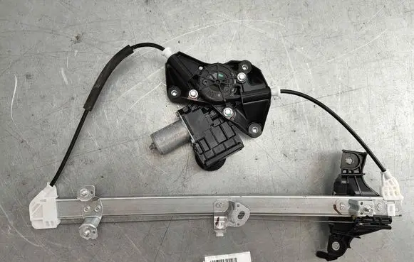 Toyota Yaris XP210 Rear window lifting mechanism without motor 857200D610