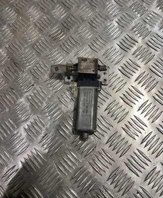 Volvo XC90 Seat adjustment motor 0390203219