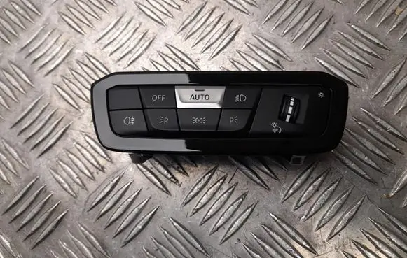 BMW i4 Light switch 5A16B19