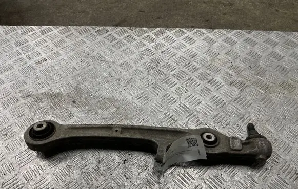 Volkswagen PASSAT B5.5 Front lower control arm/wishbone