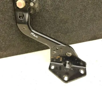Man TGE 1gen Sliding door lower roller guide/hinge 