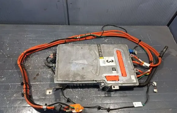 Tesla Model S Voltage converter/converter module 
