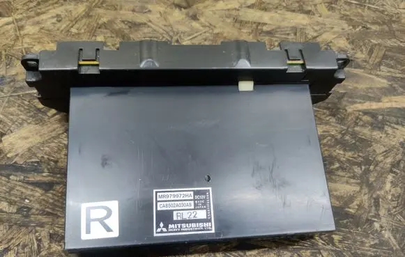 Mitsubishi Outlander Climate control unit MR979972HA