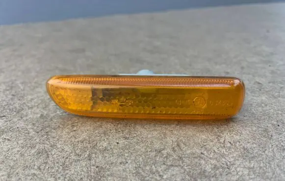 BMW 3 E46 Front fender indicator light 8370719 63138370719