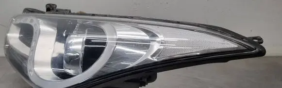 Hyundai i40 Headlight/headlamp 921013Z021