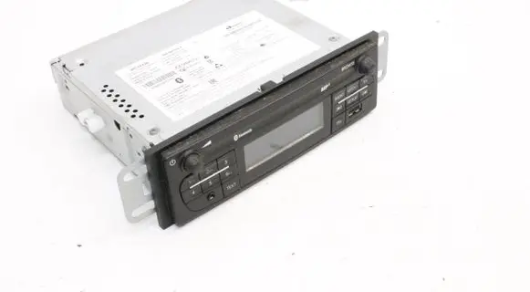 Nissan NV300 Radio/CD/DVD/GPS head unit 281157115R