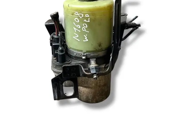 Volkswagen Polo IV 9N3 Power steering pump 6Q0423156AB
