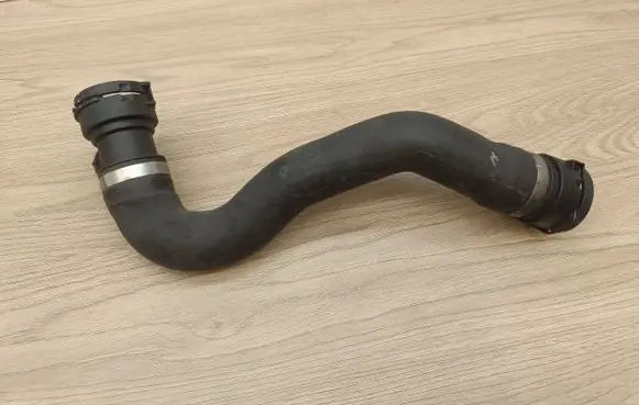 BMW X5 E70 Engine coolant pipe/hose 7808076 16185913