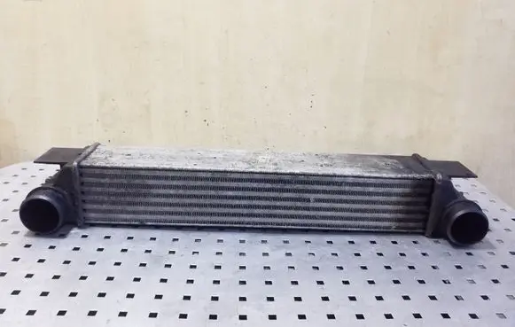 BMW 5 E39 Intercooler radiator 1612787 1914555