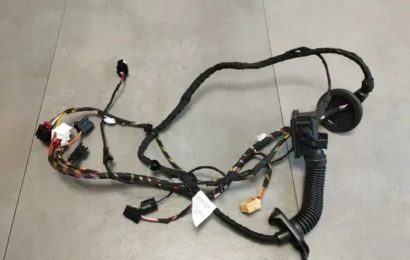 Audi A5 Rear wire harness sleeve 8B3971687L