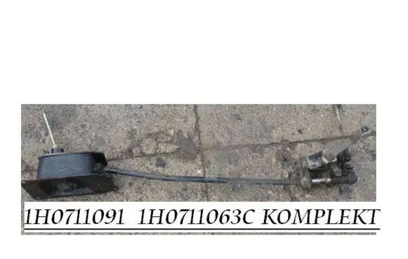 Volkswagen Golf III Gear shifter/selector 1H0711091 1H0711063C
