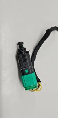 Peugeot 207 Brake pedal sensor switch 95835t02