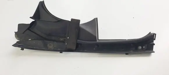 Suzuki Kizashi Fender trim (molding) 