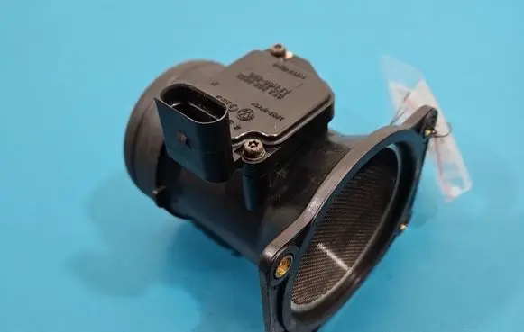 Volkswagen Golf IV Mass air flow meter 06A906461B IMPRK1545549
