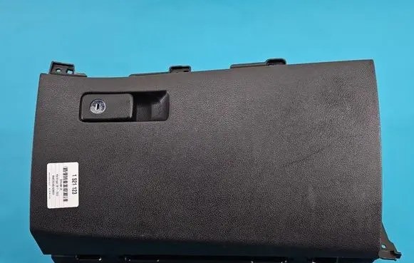 KIA Stinger Glove box 84541-J5000 IMPRK1521123