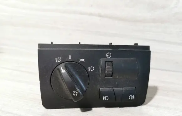 BMW X5 E53 Light switch 6909775 139823 037045061