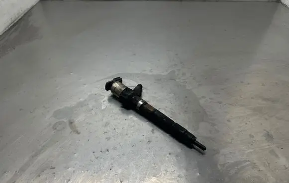 Mitsubishi Outlander Fuel injector 1465a353