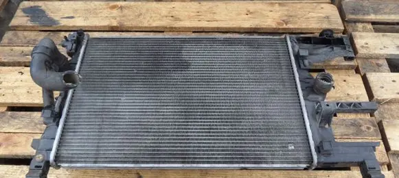Opel Astra J Coolant radiator 13281773