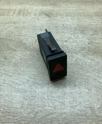 Volkswagen PASSAT B5 Hazard light switch 3B0953235D