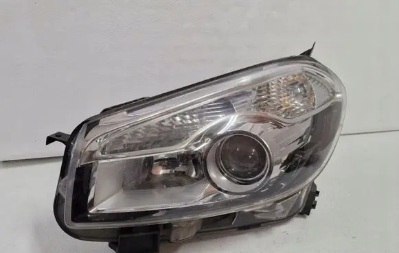 Nissan Qashqai Headlight/headlamp 26060BR01A