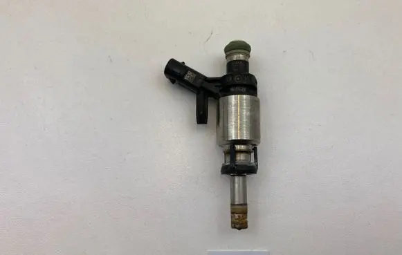 Audi A4 S4 B9 8W Fuel injector 06G906036R 06L906A01
