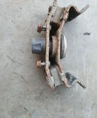 Volkswagen Amarok Gearbox mount 2H0399151A