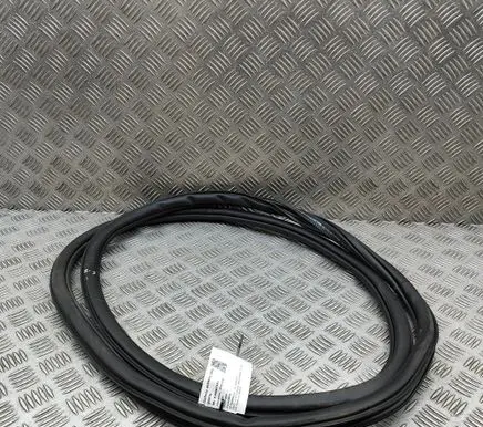 Volkswagen Tiguan Rubber seal rear door 571867913D