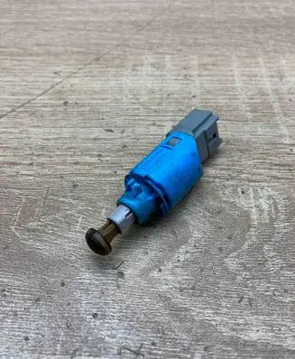 Renault Megane II Brake pedal sensor switch 8200168239B
