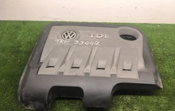 Volkswagen PASSAT B7 Engine cover (trim) 03L103925AA 03L103925I