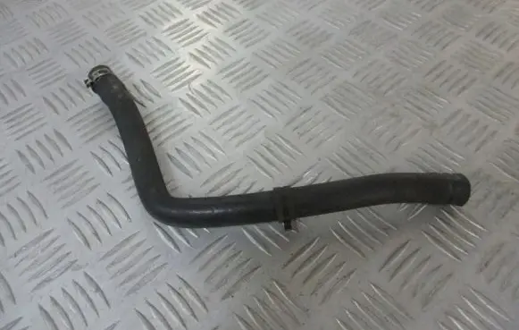 Audi A4 S4 B5 8D Engine coolant pipe/hose